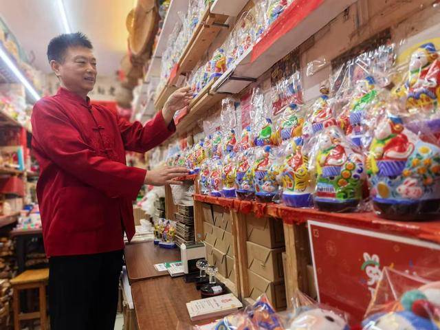 遗市集老北京兔儿爷迎“打卡热”澳门新葡京app从胡同老店到非(图2)
