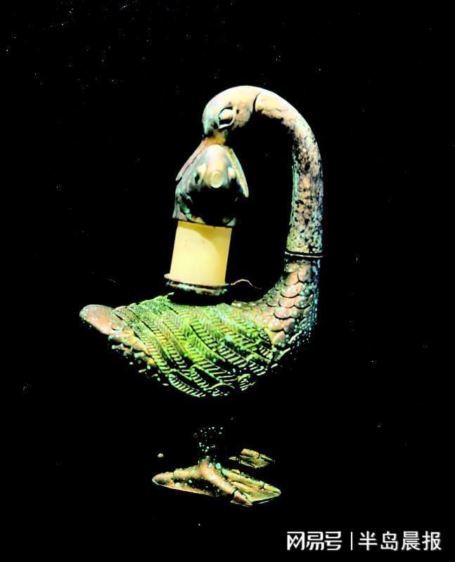 大连藏家打造“冰箱贴博物馆”新葡京网上赌场2400枚！(图3)